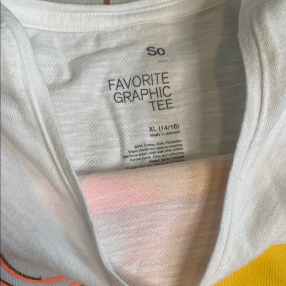 SO White, Gold Desert Favorite Llama Graphic Tee - Picture 3 of 4